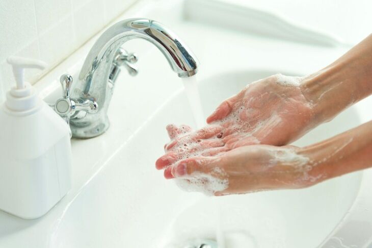 wash your hands with soap to avoid worms